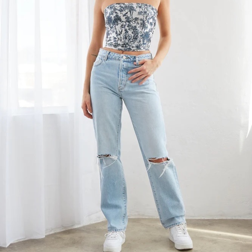 Rolla's Classic Straight Distressed Jeans
